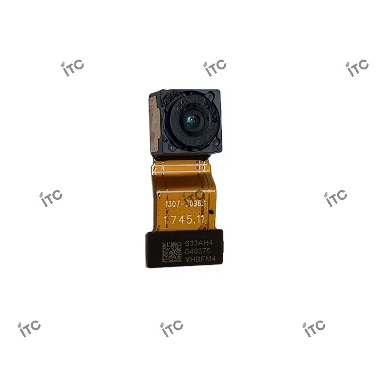 Xperia 8 フロントカメラ
