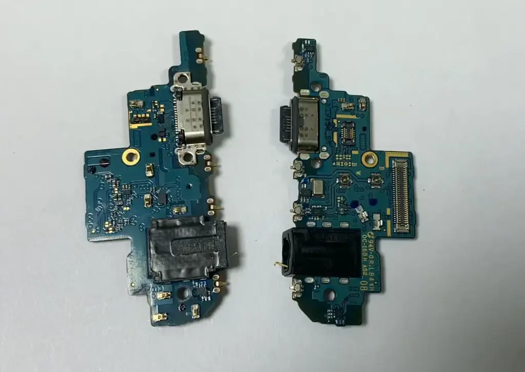 Galaxy A52 5G（SC-53B）ドックコネクター（基板付き）