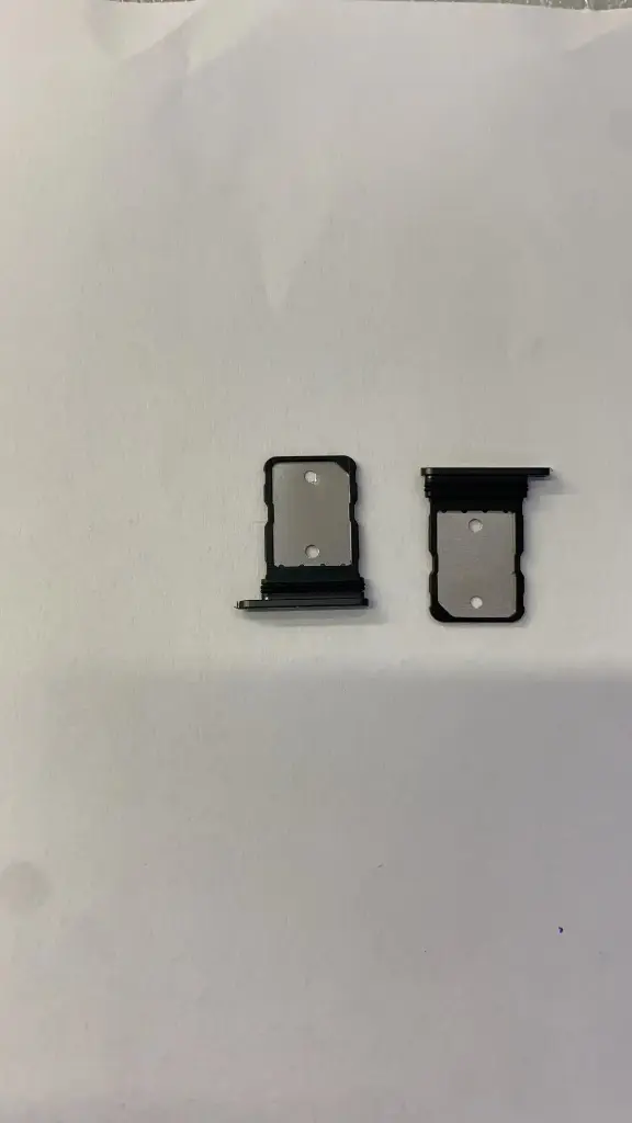 Google Pixel 8a SIMカードトレイ オブシディアン