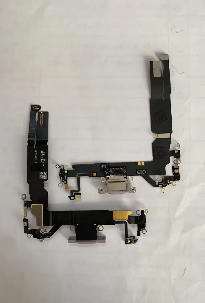 iPhone 17 ドックコネクター パープル
