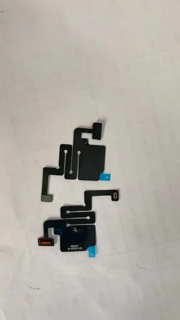 iPhone 17 フロントセンサー