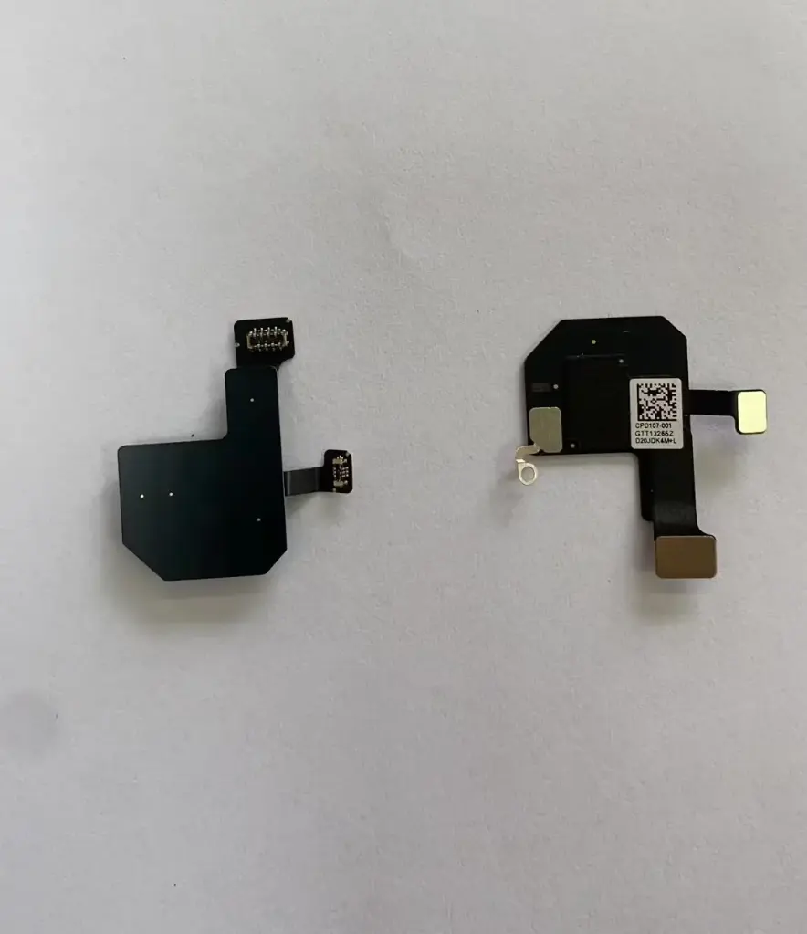 iPhone13 GPSアンテナケーブル