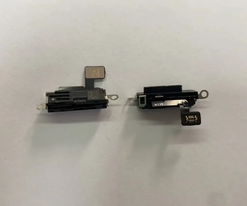 iPhone 17 Pro Max 充電ポートセンサーモジュール