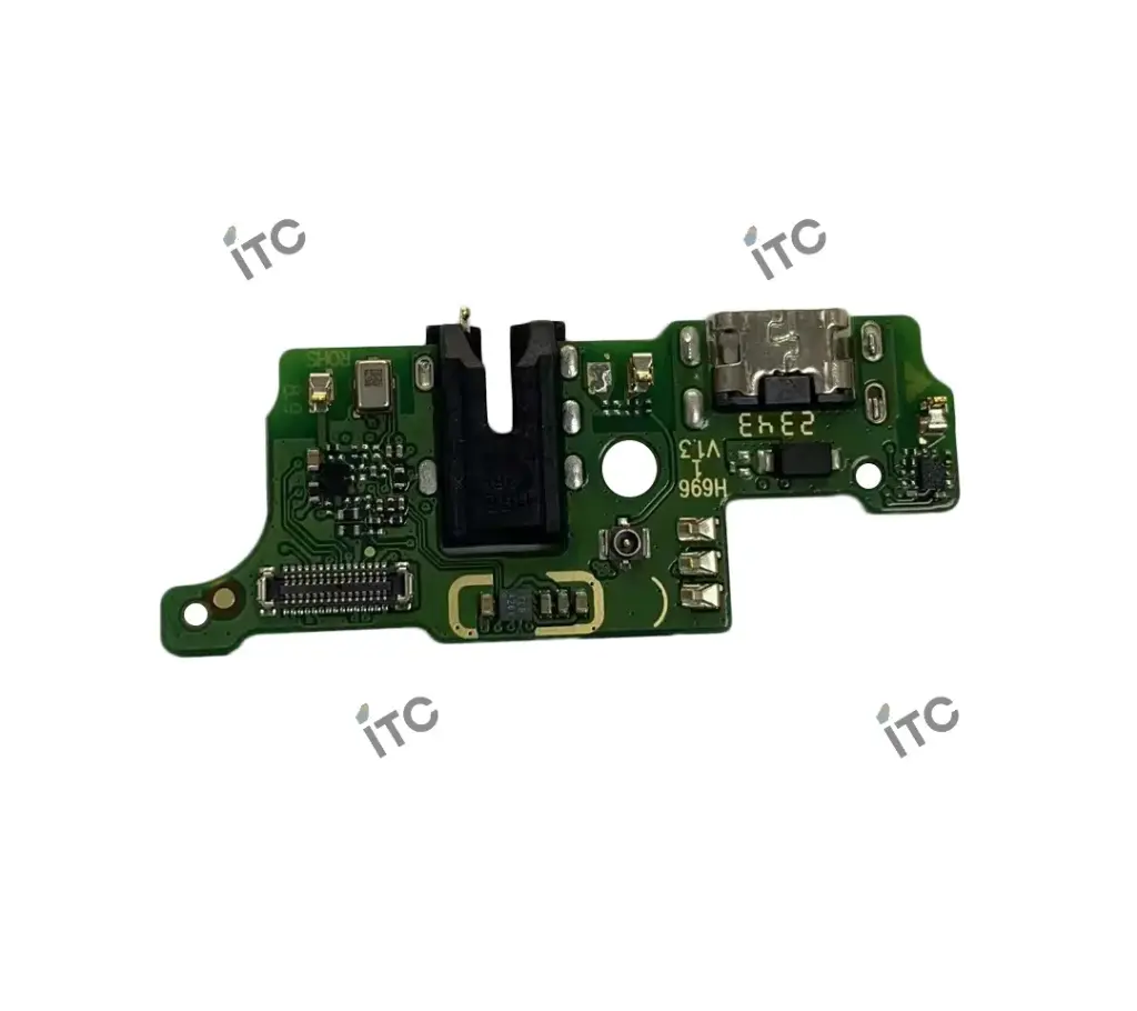 Tecno Spark 7 Pro ドックポート