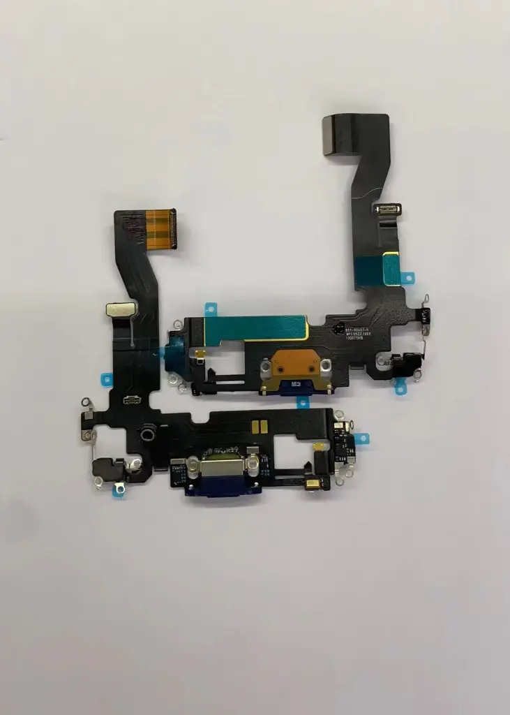 iPhone 12/12Pro ドックコネクター 青